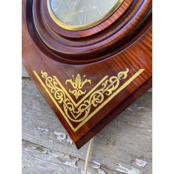 Vintage MCM Wood Gold United Clock Corp. Electric Wall Clock Convex Glass - Picture 12 of 14
